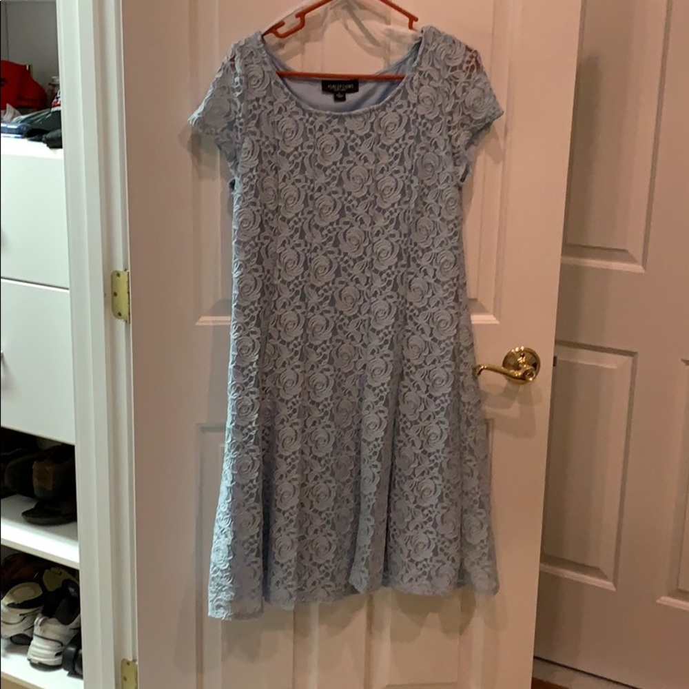 Women’s Lace Overlay Midi Dress